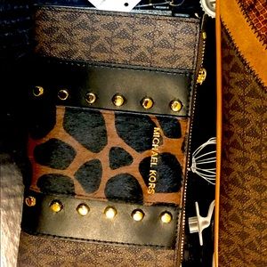 Micheal kors wristlet